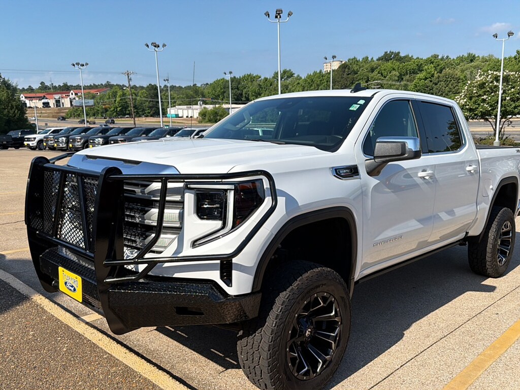 Used 2024 GMC Sierra 1500 SLE