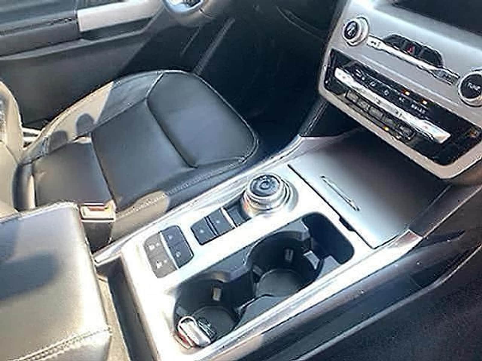 2024 Ford Explorer XLT - Photo 13