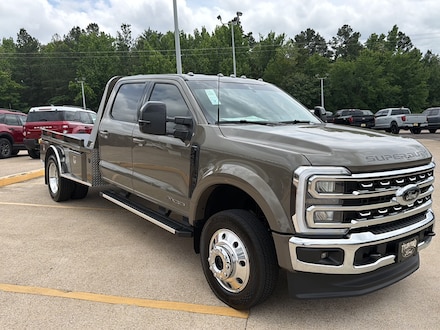 2026 Ford F-450 Chassis Lariat