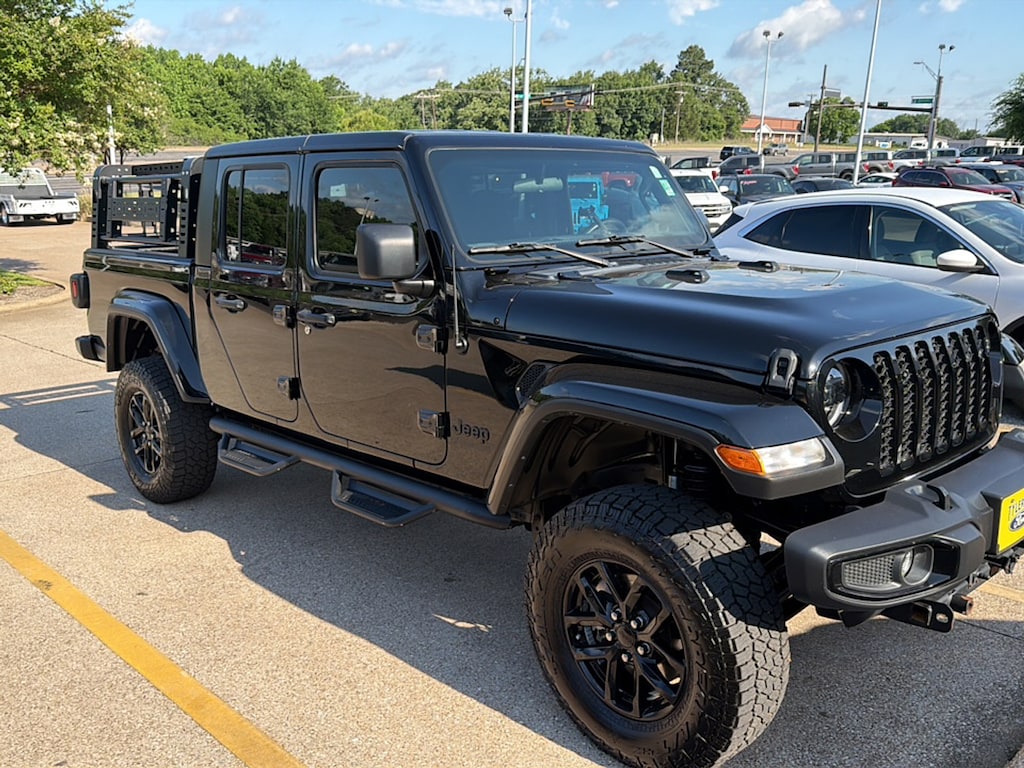 Used 2022 Jeep Gladiator Altitude 4x4