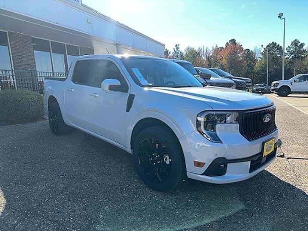 New 2026 Ford Maverick Lobo High TRUCK
