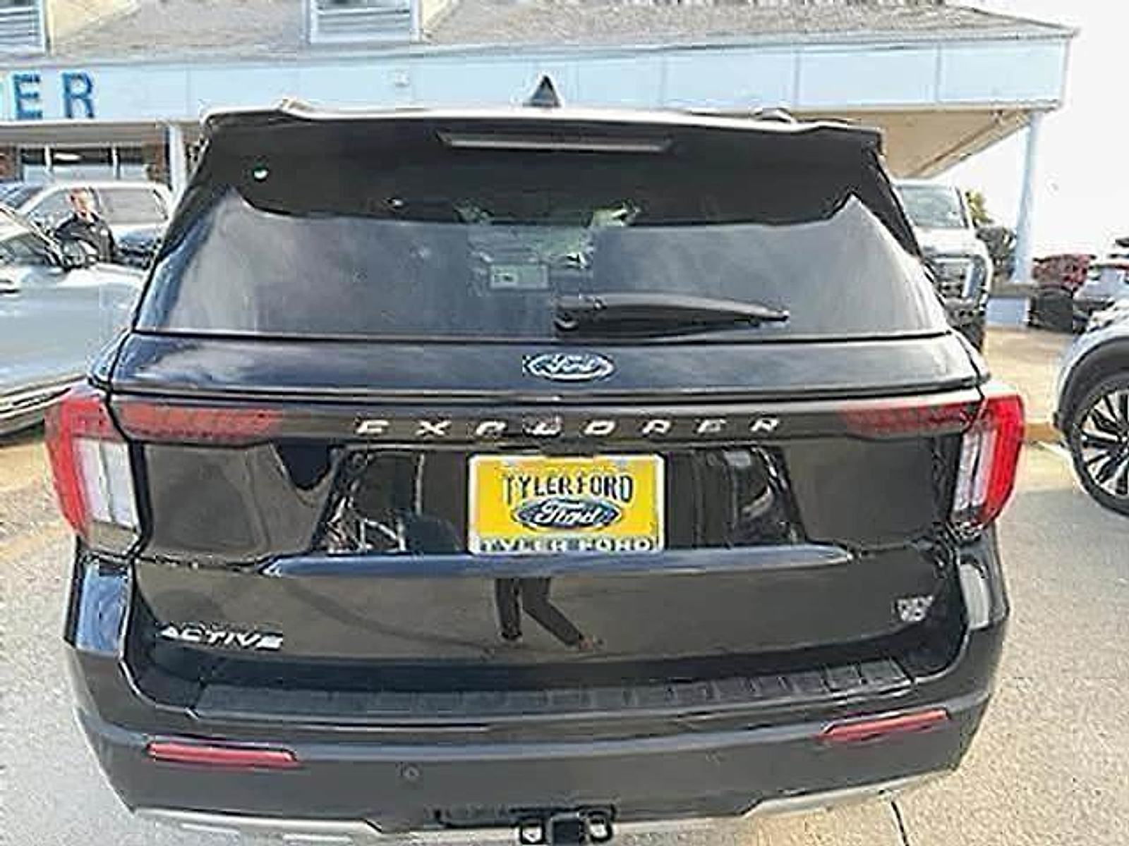 2026 Ford Explorer Active - Photo 7