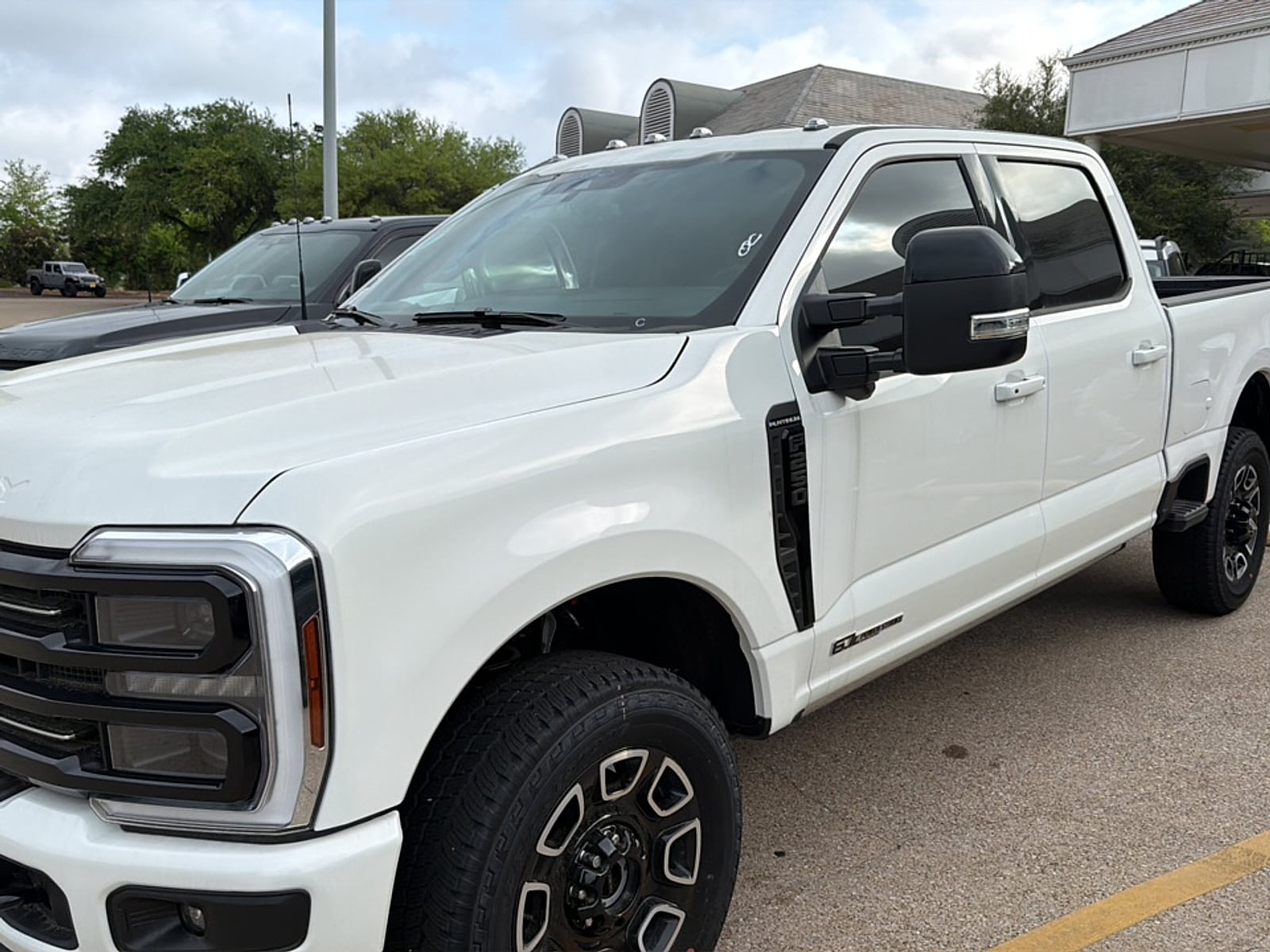 2026 Ford F-250 Super Duty Platinum - Photo 17