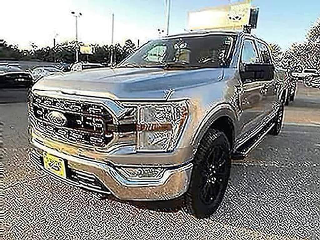 Used 2022 Ford F-150 XLT Crew Cab Short Bed Truck