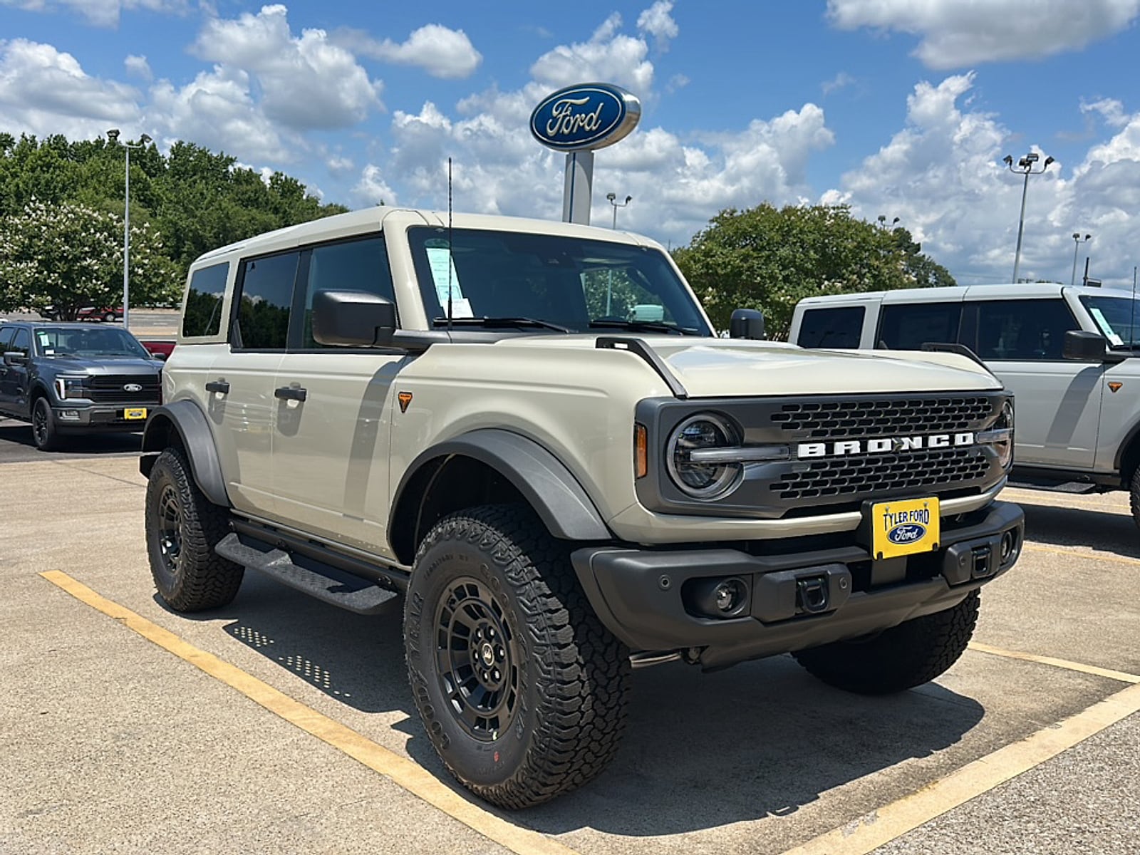2026 Ford Bronco Badlands 4x4's photo