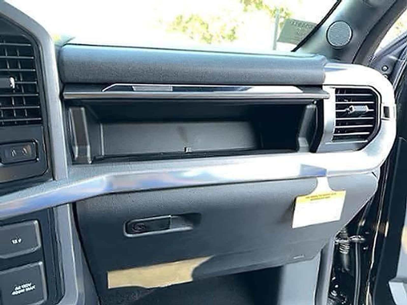 2025 Ford F-150 Lariat - Photo 47