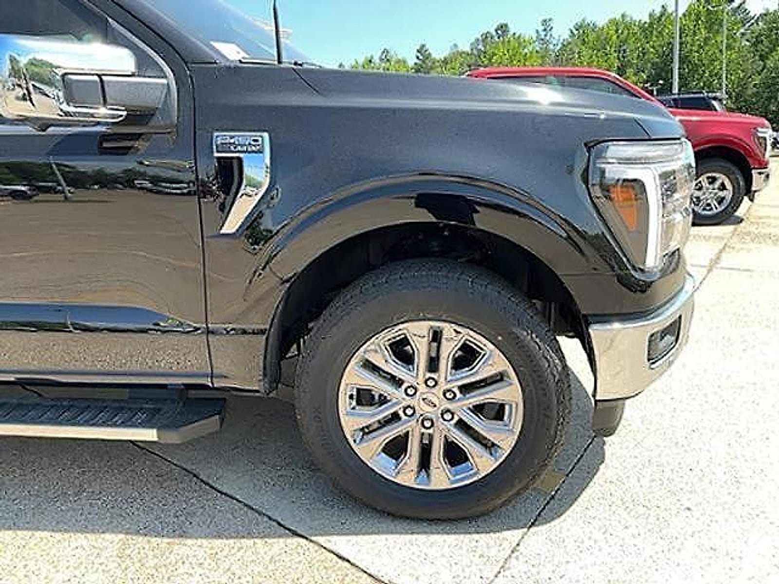 2025 Ford F-150 Lariat - Photo 13
