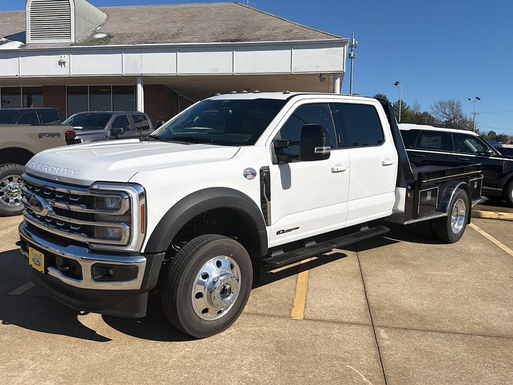 New 2026 Ford Super Duty F-550 DRW Lariat TRUCK