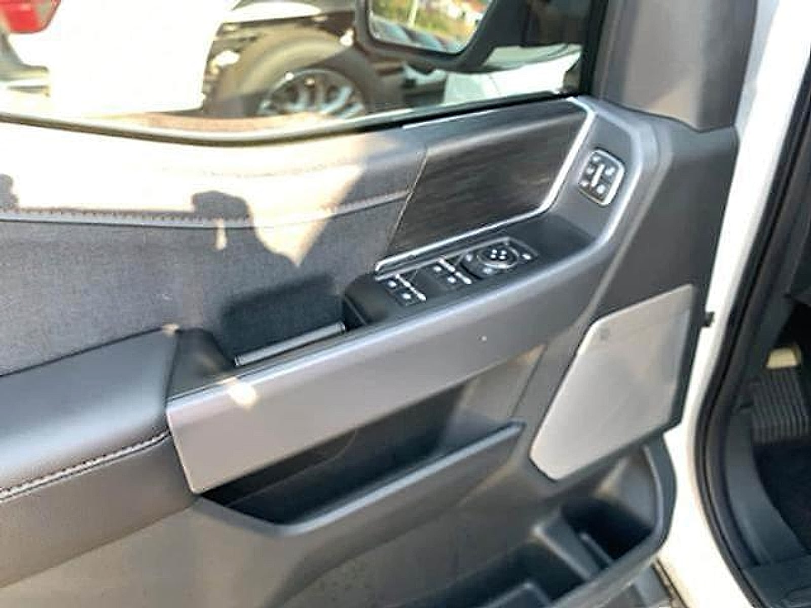 2025 Ford F-150 Lariat - Photo 19