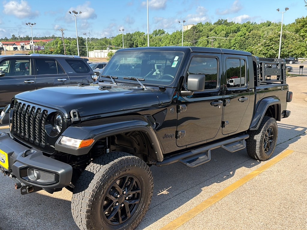 Used 2022 Jeep Gladiator Altitude 4x4