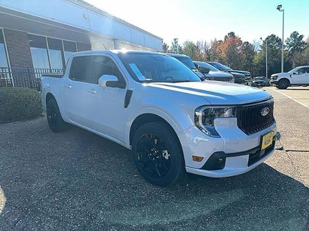 New 2026 Ford Maverick Lobo High TRUCK