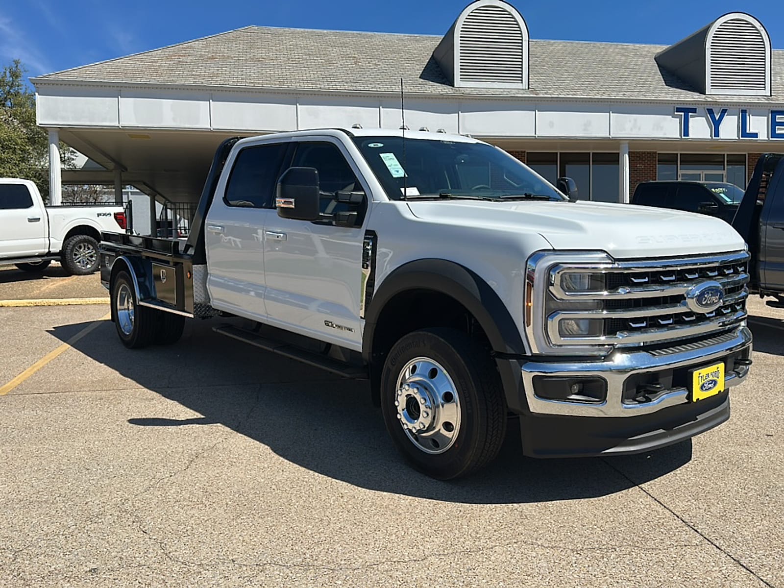 2026 Ford F-550 Lariat 4x4 Crew Cab 179-In DRW's photo