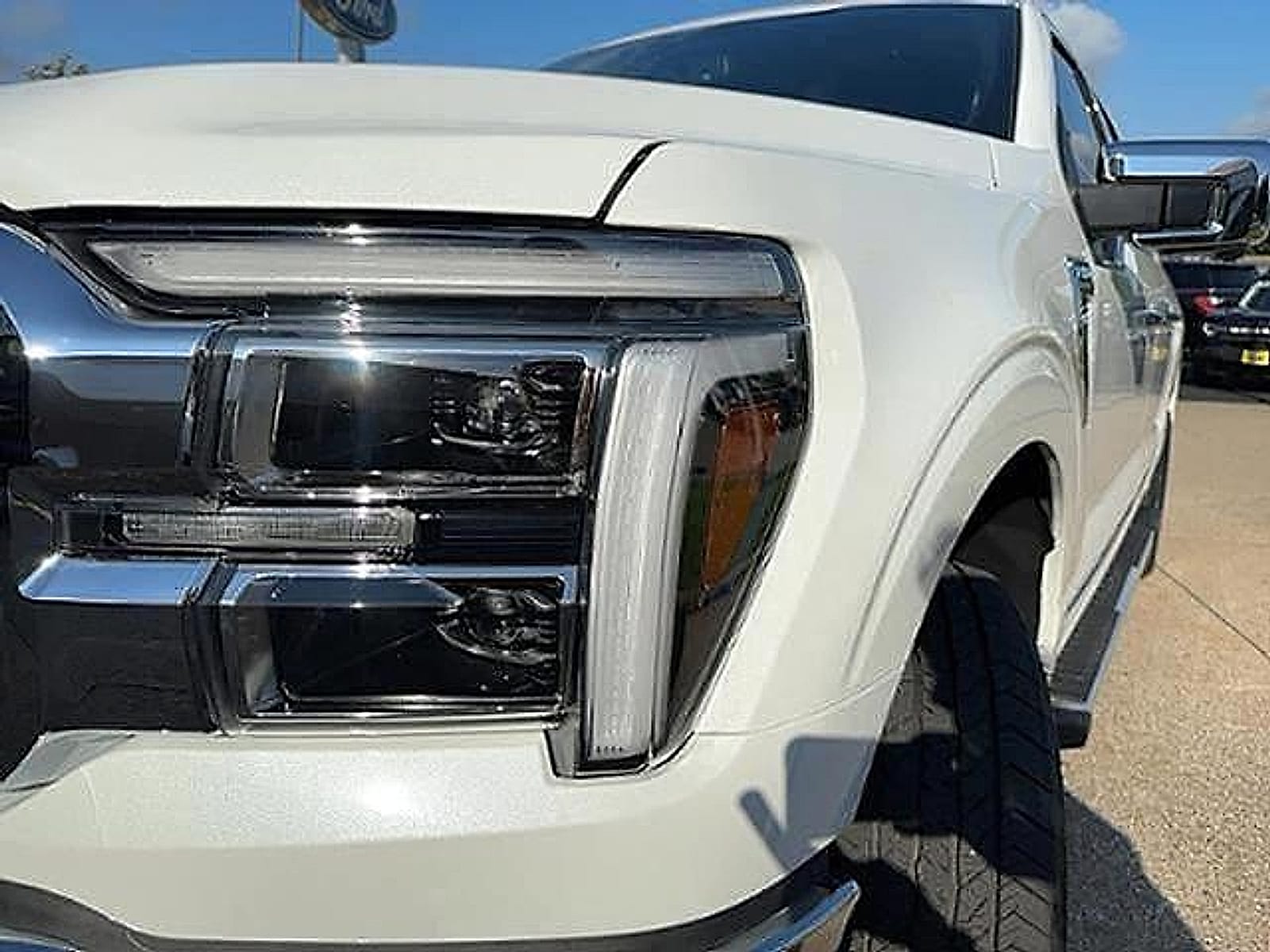 2025 Ford F-150 Lariat - Photo 6