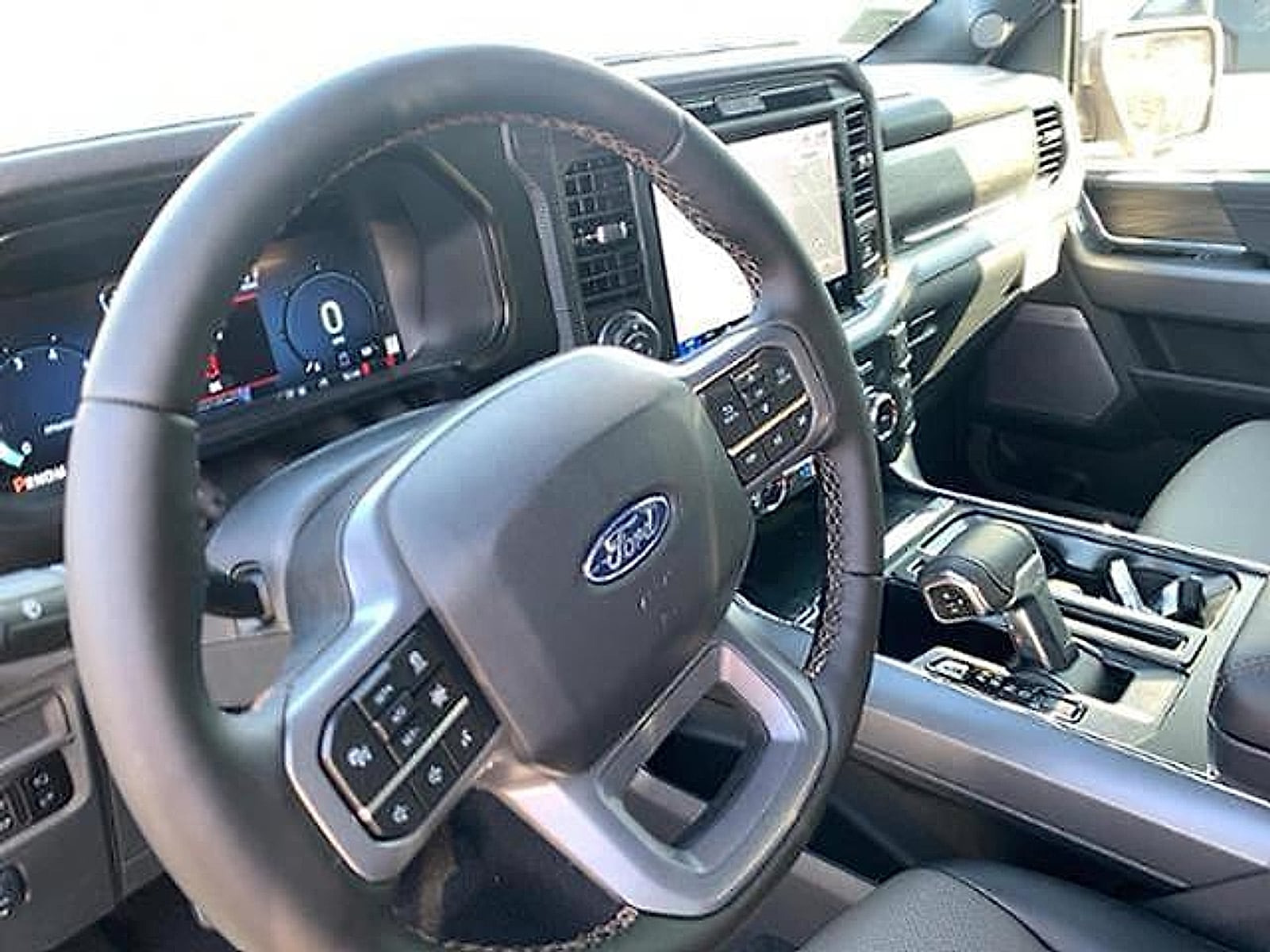 2025 Ford F-150 Lariat - Photo 15