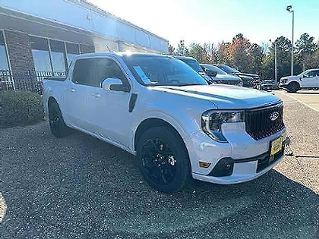 New 2026 Ford Maverick Lobo High TRUCK