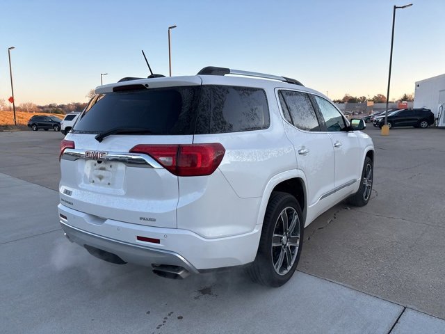 2018 Gmc Acadia Denali photo 3