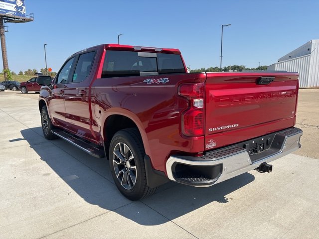 2022 Chevrolet Silverado 1500 LT photo 4