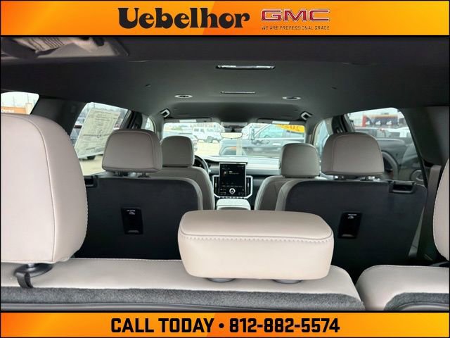 2026 GMC Acadia Elevation - Photo 13