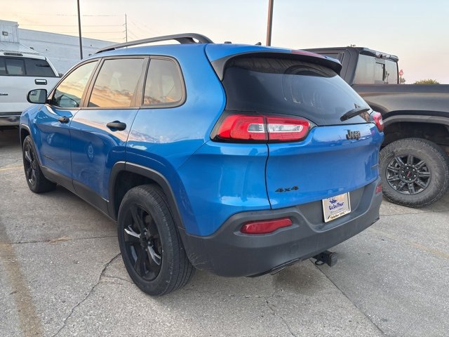 2017 Jeep Cherokee Altitude photo 4
