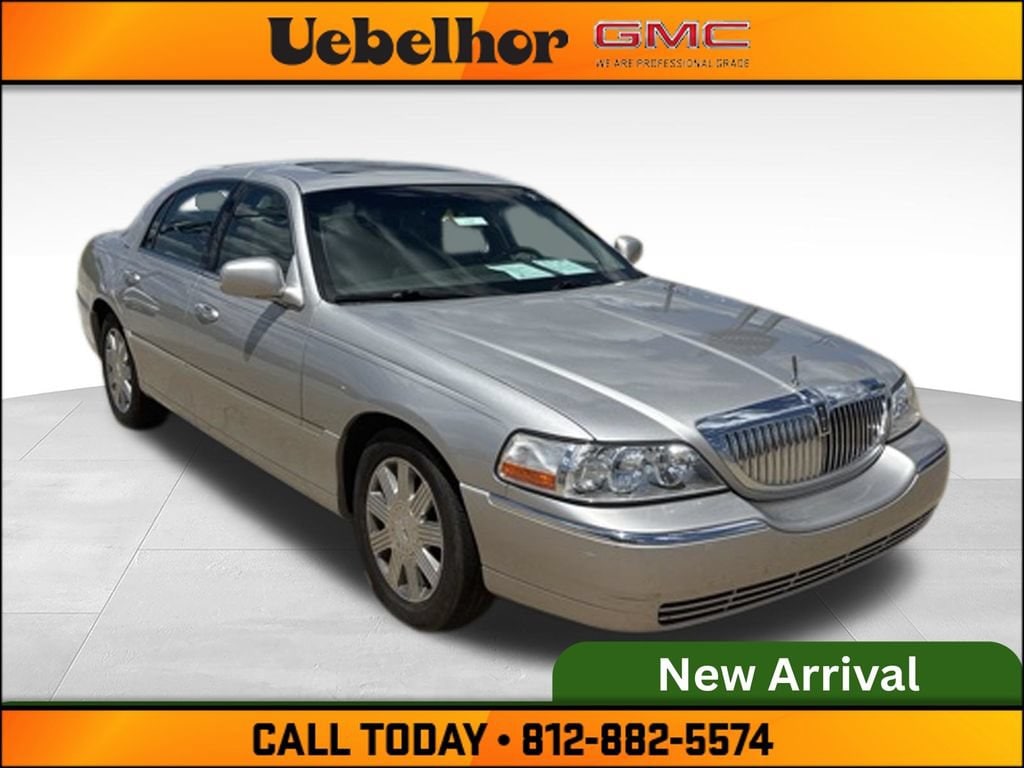 2004 Lincoln Town Car Ultimate's photo