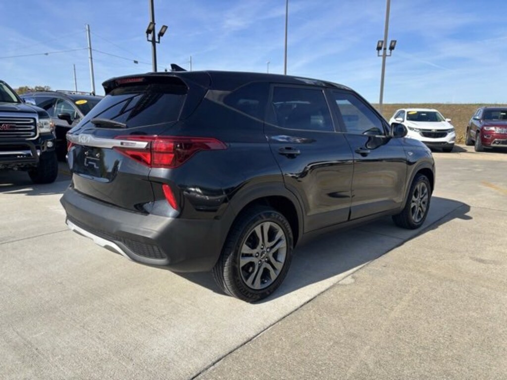 Used 2023 Kia Seltos LX