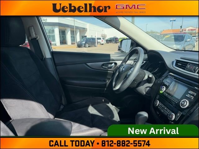 Used 2014 Nissan Rogue SV with VIN 5N1AT2MV8EC750762 for sale in Jasper, IN