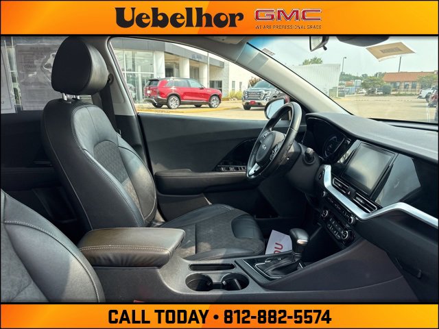 Used 2022 Kia Niro LXS SE with VIN KNDCB3LC4N5537205 for sale in Vincennes, IN
