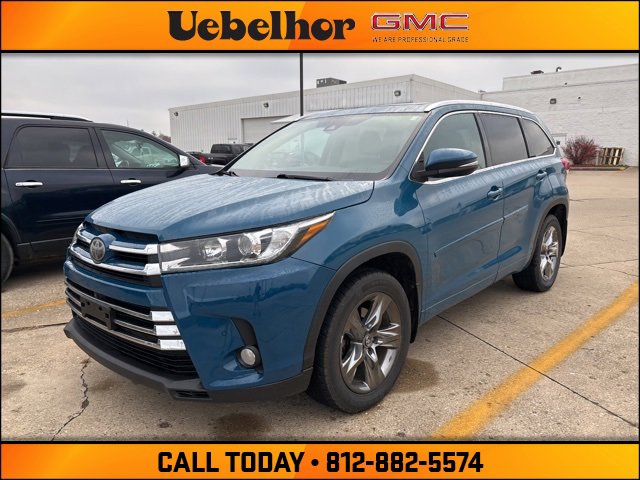 2017 Toyota Highlander Limited Platinum's photo