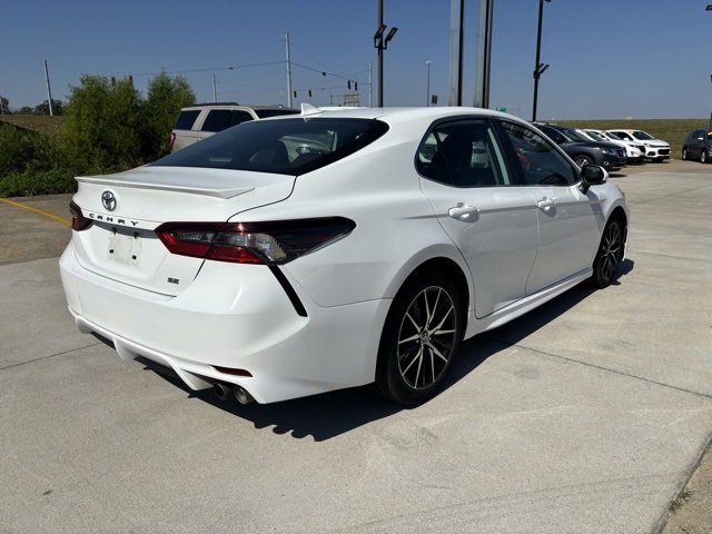 2023 Toyota Camry SE photo 3