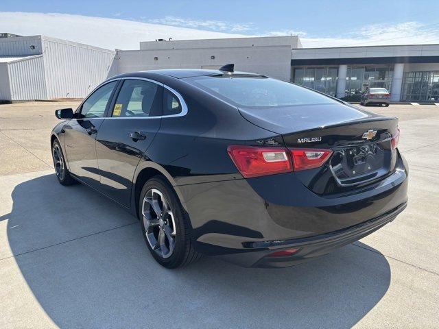 2023 Chevrolet Malibu 1LT photo 3