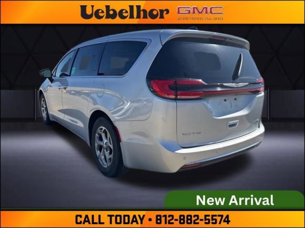 Used 2024 Chrysler Pacifica Limited