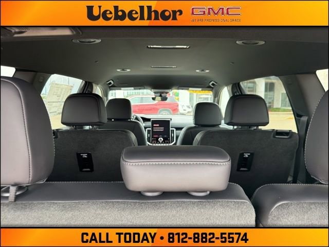 2026 GMC Acadia Elevation - Photo 13