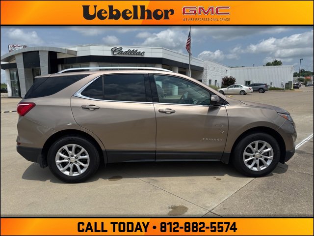 2018 Chevrolet Equinox LT photo 3