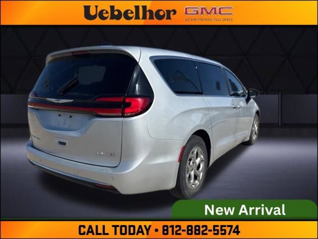 Used 2024 Chrysler Pacifica Limited