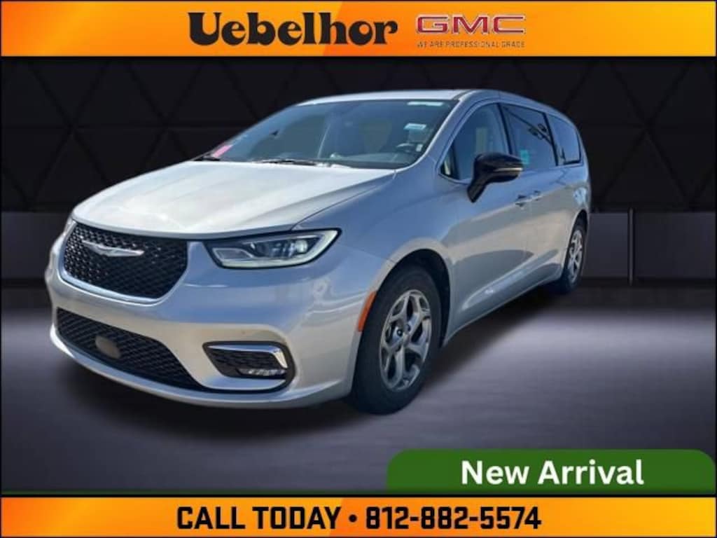 Used 2024 Chrysler Pacifica Limited
