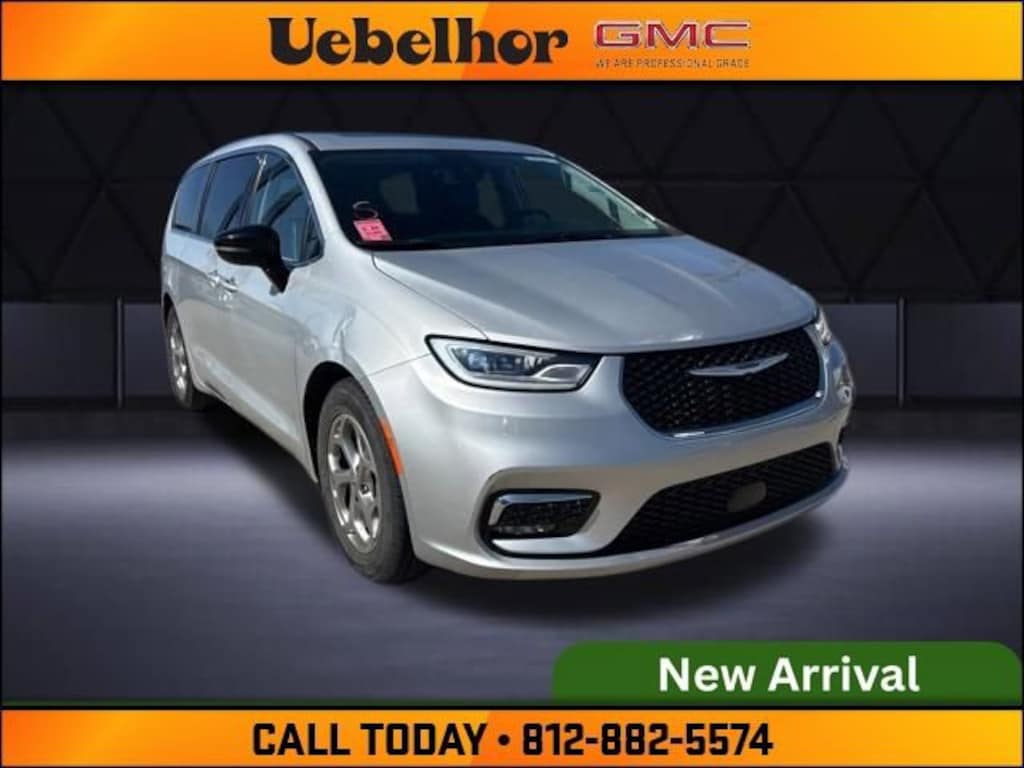 Used 2024 Chrysler Pacifica Limited