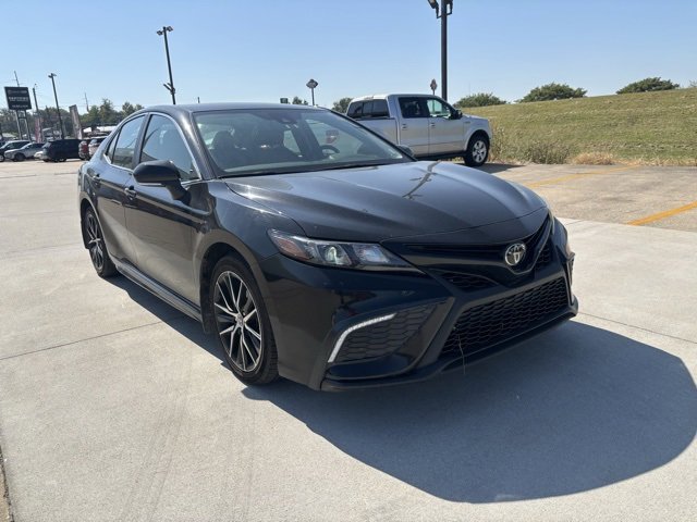 2023 Toyota Camry SE photo 2