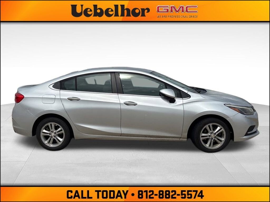 Used 2016 Chevrolet Cruze LT with VIN 1G1BE5SM5G7323266 for sale in Jasper, IN