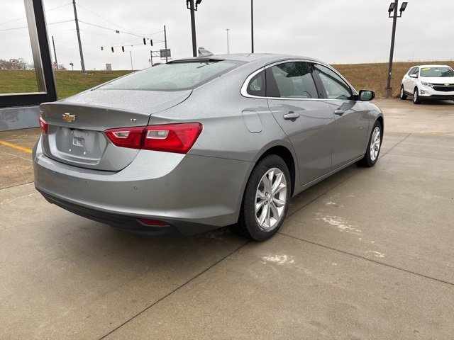 2024 Chevrolet Malibu 1LT photo 3