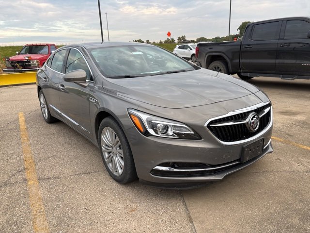 2019 Buick LaCrosse Essence photo 2