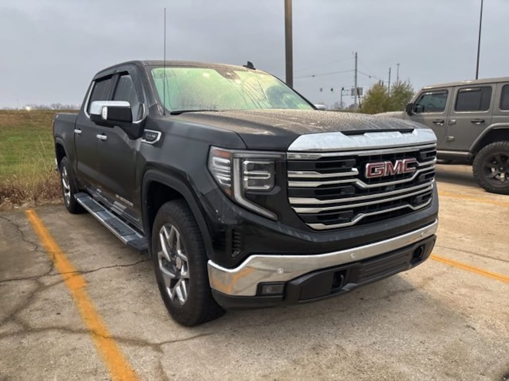 Used 2025 GMC Sierra 1500 SLT Truck