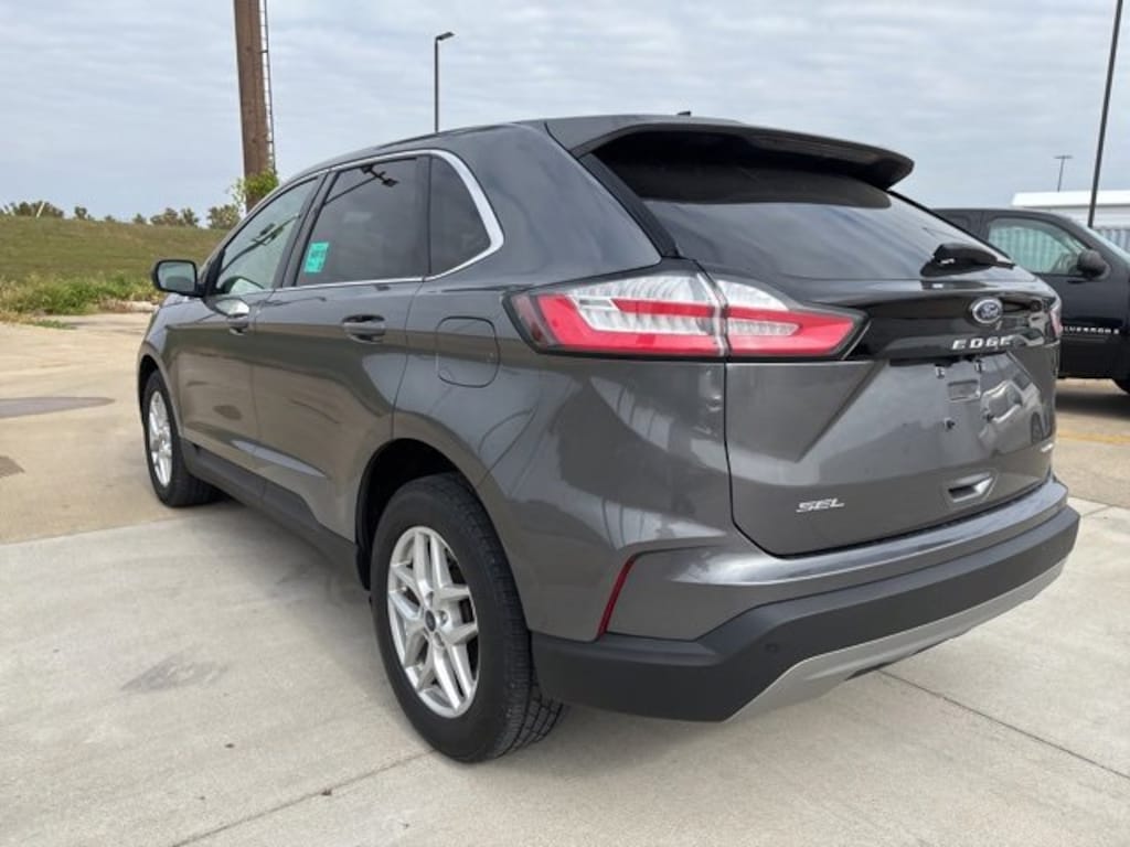 Used 2022 Ford Edge SEL