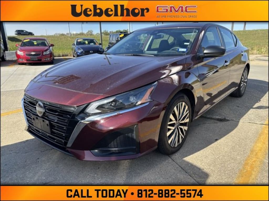 Used 2024 Nissan Altima 2.5 SV