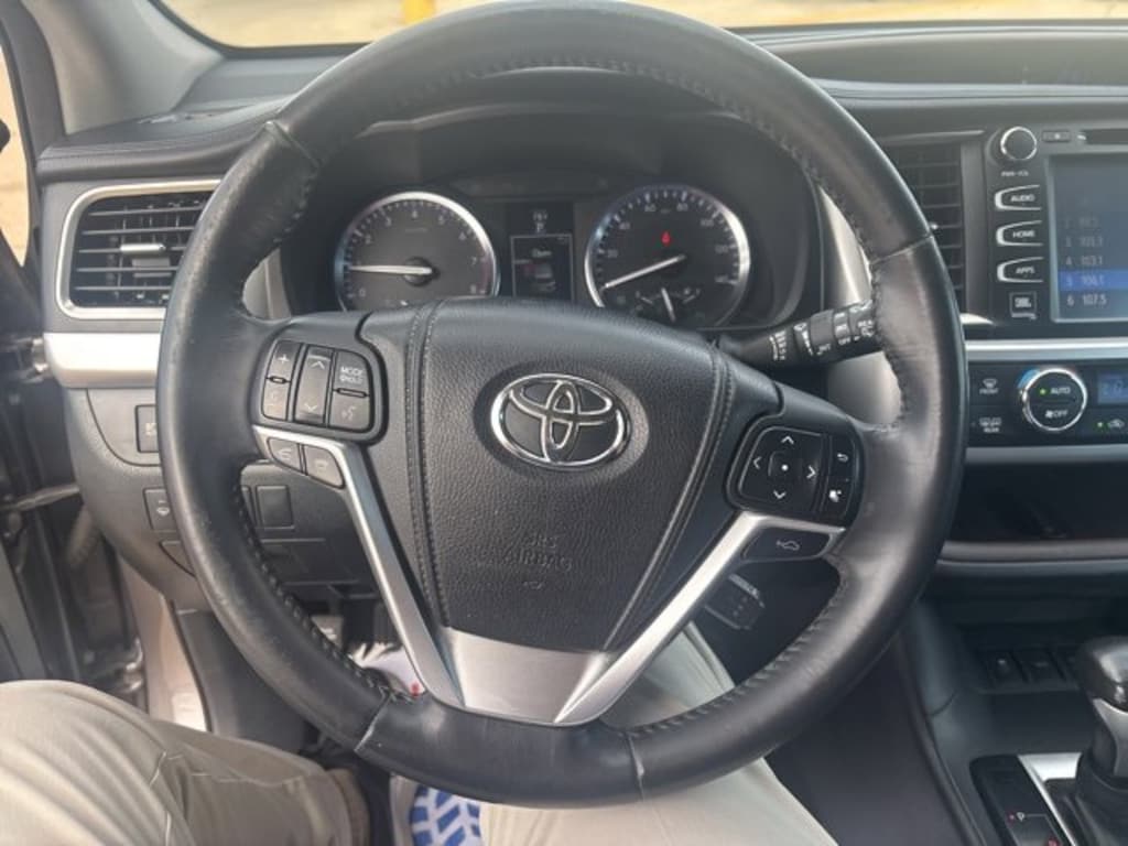 Used 2014 Toyota Highlander Limited