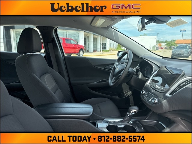 Used 2022 Chevrolet Malibu 1LT with VIN 1G1ZD5ST5NF150831 for sale in Vincennes, IN