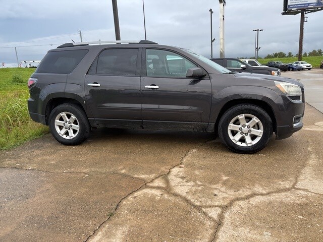 2015 Gmc Acadia SLE photo 2