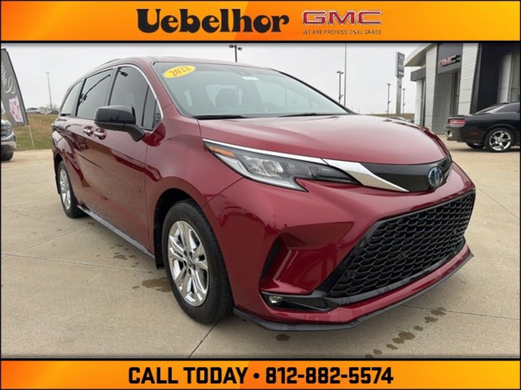Used 2022 Toyota Sienna XSE Minivan/Van