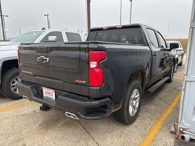 2023 Chevrolet Silverado 1500 RST photo 2
