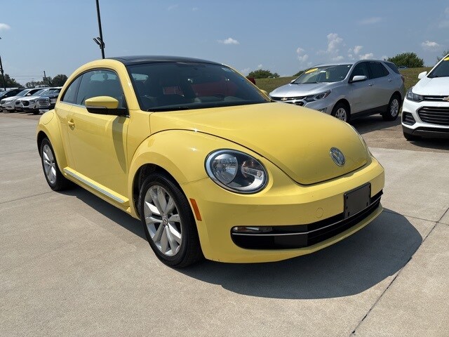 2014 Volkswagen Beetle TDI photo 2