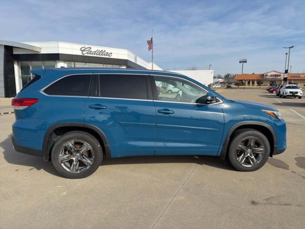 Used 2017 Toyota Highlander Limited